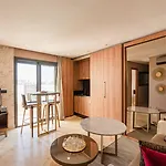 Avenue Suites Hotel