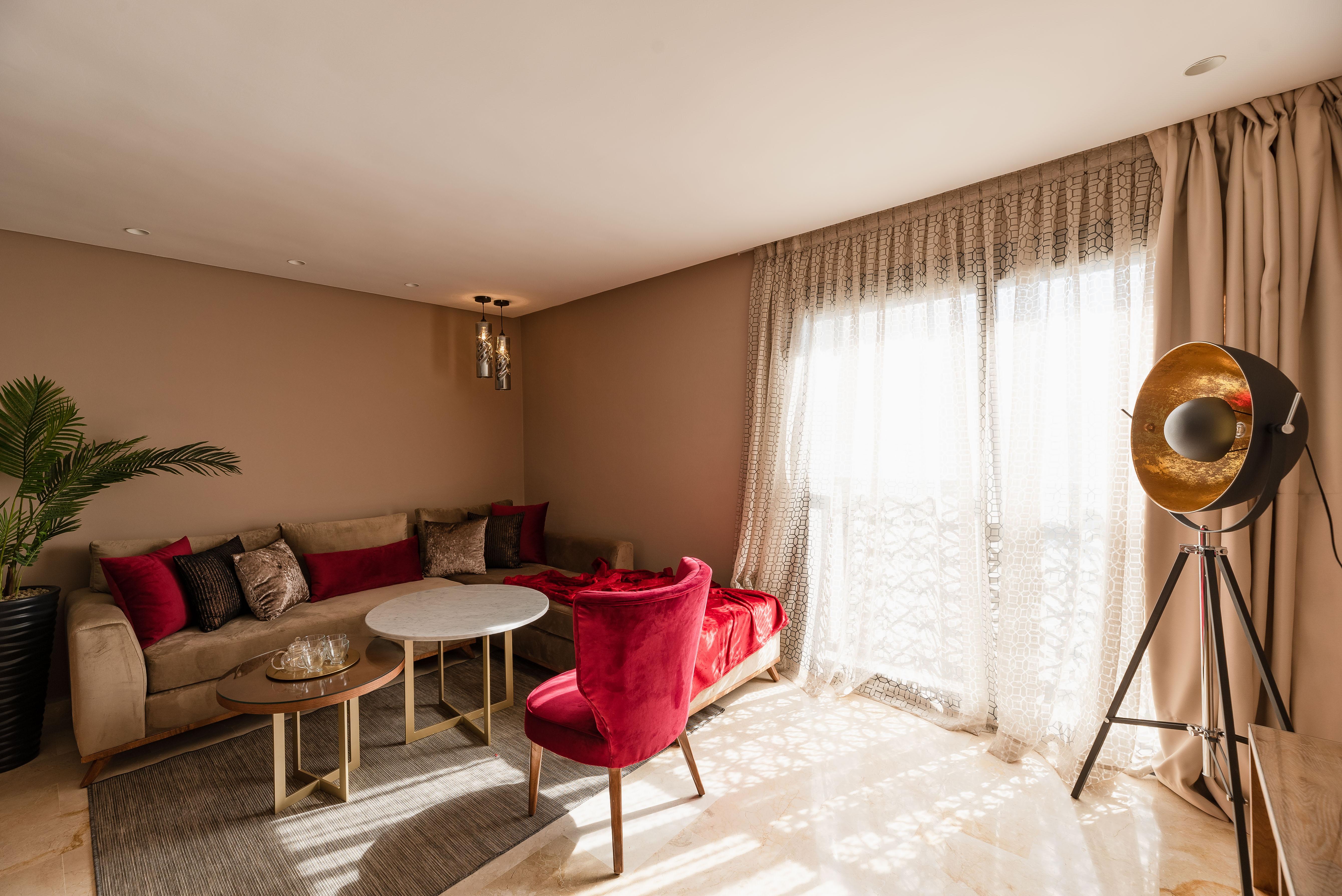 Avenue Hotel 4*