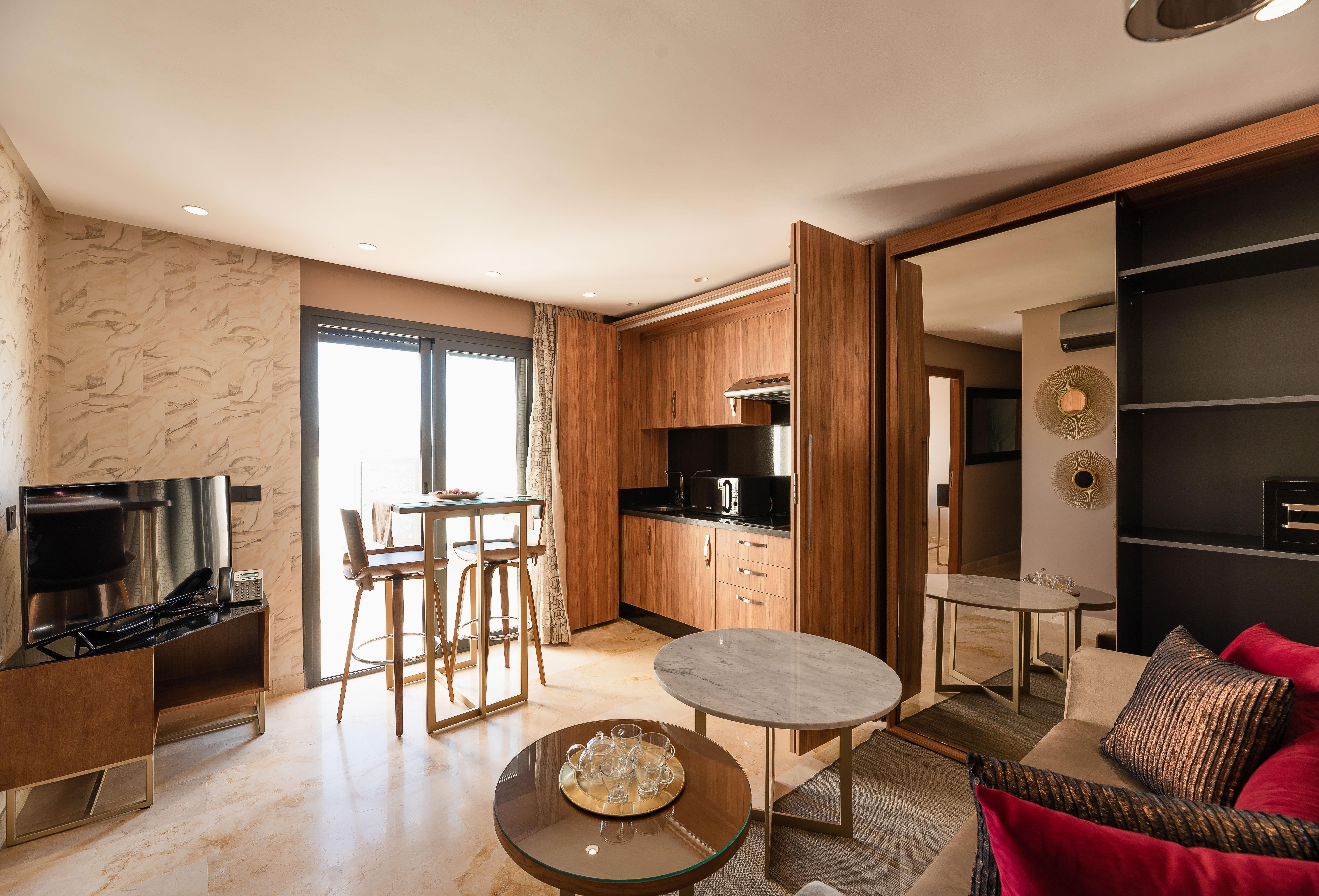 Avenue 4*