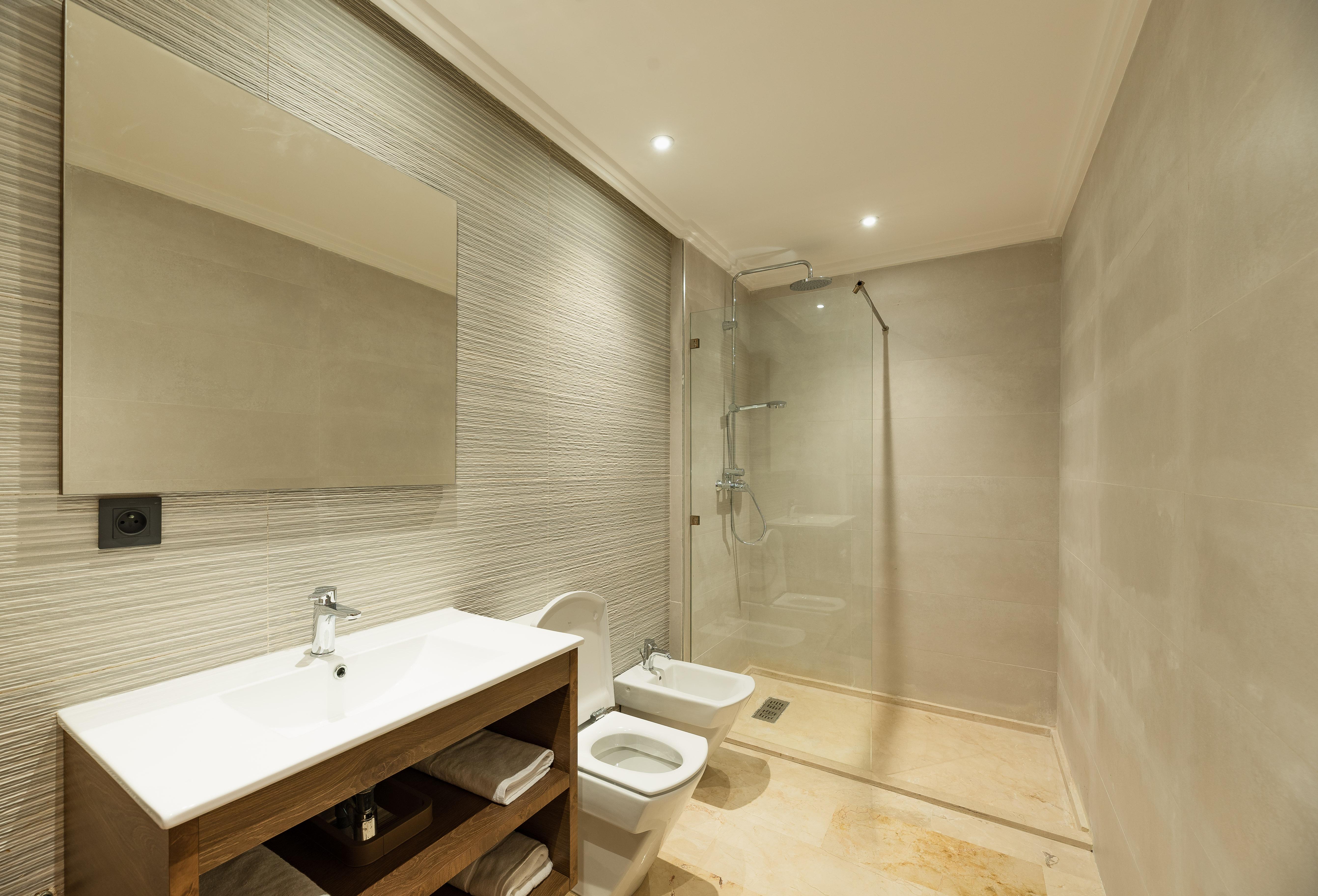 Avenue Hotel 4*