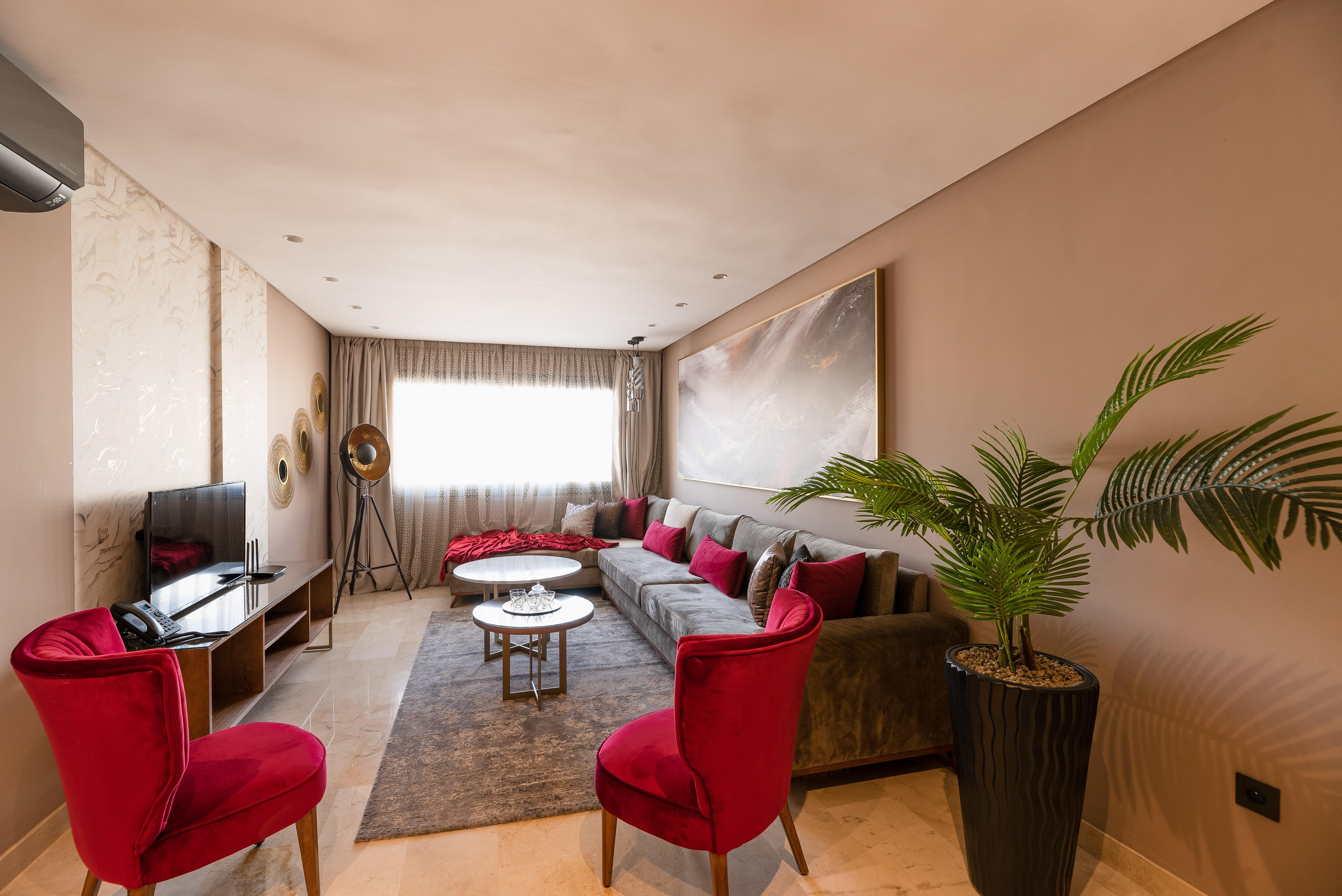 Avenue Hotel
