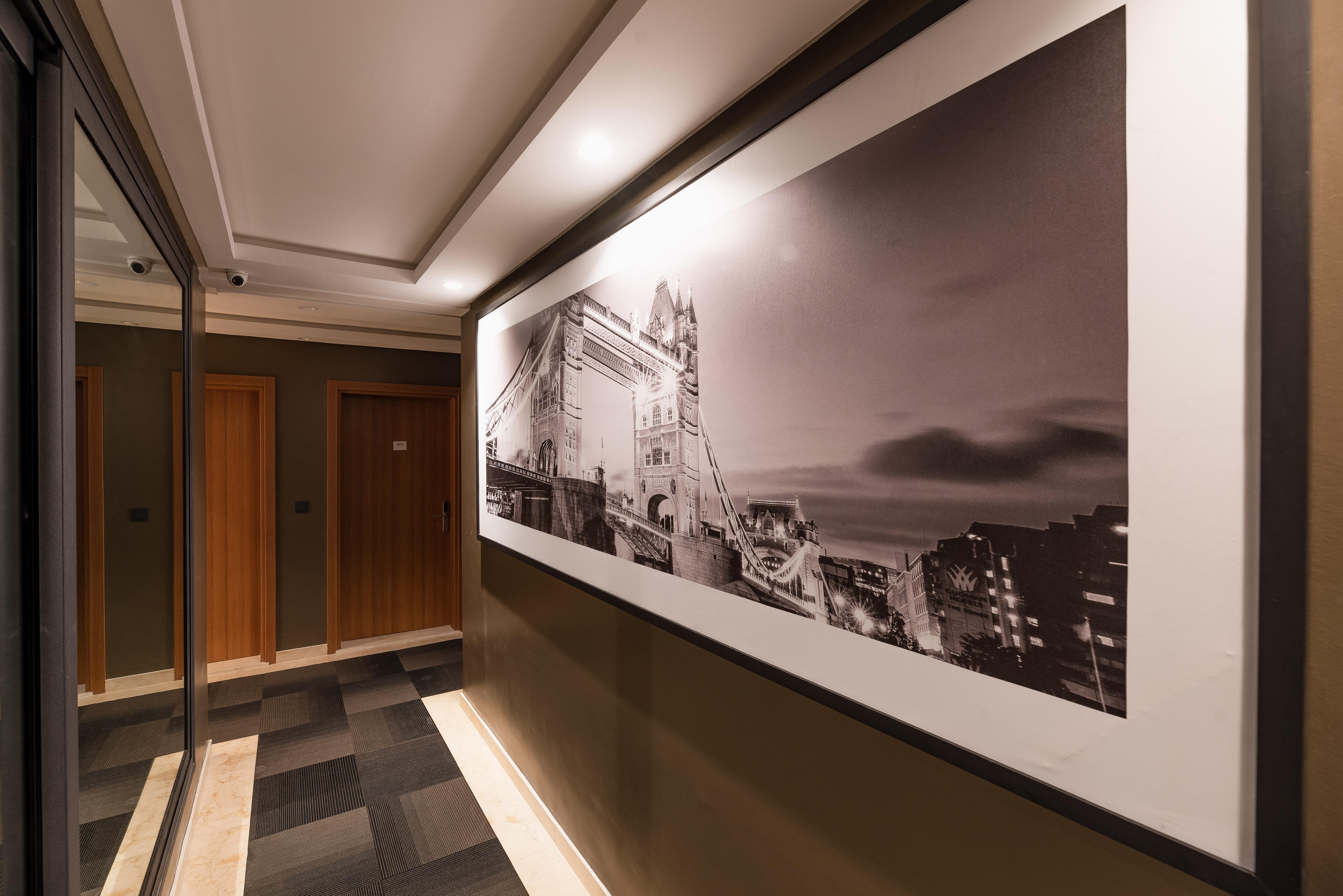 Hotel Avenue 4*